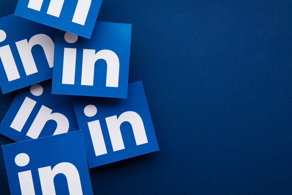 10 comptes LinkedIn à suivre pour progresser en freelance
